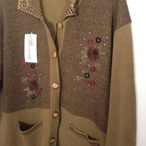 Granny Cardigan sweater w/ applique